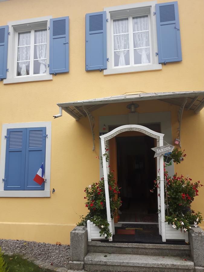 Les Volets Bleus Alsace Vosges Bed & Breakfast Urbes Bagian luar foto
